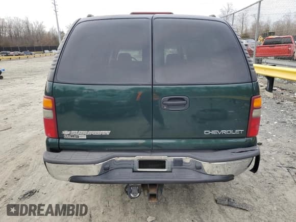✅ 2003 Chevrolet Suburban LT • VIN: 1GNFK16ZX3J130048 • Лот: 45000935. Опубликован ранее на Copart с пробегом 322 957 миль. Бесплатный доступ к архиву аукционных продаж из США и подробный отчёт об истории автомобиля на DreamBid. Изображение 6.