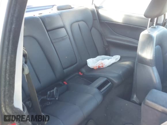 ✅ 1999 Mercedes-Benz CLK 320/430 • VIN: WDBLJ65G1XF101749 • Лот: 41689126. Опубликован ранее на IAAI с пробегом 172 429 миль. Бесплатный доступ к архиву аукционных продаж из США и подробный отчёт об истории автомобиля на DreamBid. Изображение 8.