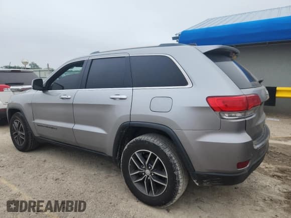✅ 2018 Jeep Grand Cherokee Limited • VIN: 1C4RJEBG9JC221690 • Lot: 80305975. Listed on Copart with 131,453 mi. Free auction sales archive from the USA and detailed vehicle history report at DreamBid. Image 2.