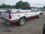 ✅ 1988 Chevrolet Silverado 1500 • VIN: 2GCEK19K6J1225636 • Lot: 43397496. Wystawiony na IAAI z przebiegiem 60 858 mil. Bezpłatny archiwum sprzedaży aukcyjnych z USA i szczegółowy raport historii pojazdu na DreamBid. Zdjęcie 4.