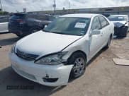 ✅ 2006 Toyota Camry LE • VIN: 4T1BF32K26U624743 • Lot: 42944295. Wystawiony na IAAI z przebiegiem 73 780 mil. Bezpłatny archiwum sprzedaży aukcyjnych z USA i szczegółowy raport historii pojazdu na DreamBid. Zdjęcie 2.