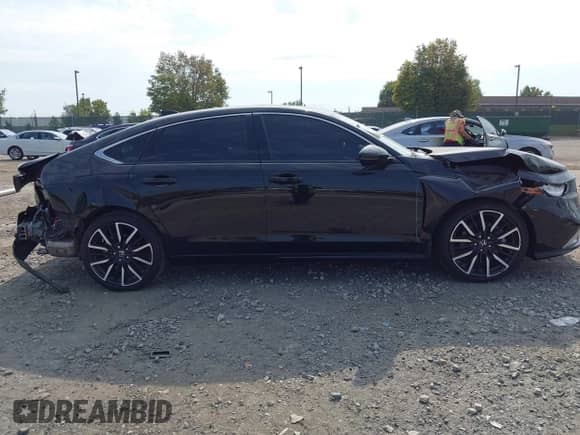 2024 Honda Accord Touring с VIN 1HGCY2F82RA097189, выставлен на аукционе IAAI как лот 43290065 с пробегом 8 952 миль миль и . История ставок и продаж доступна на DreamBid. Изображение 13.