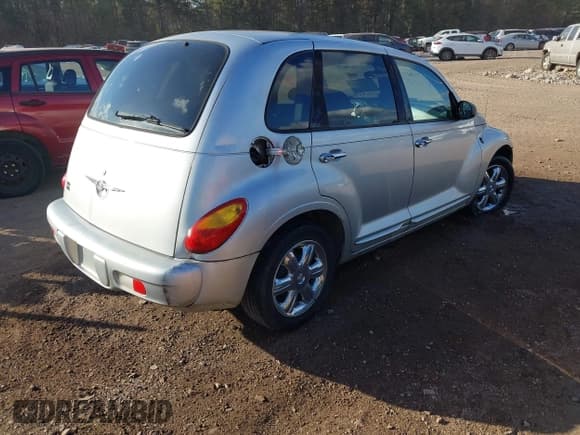 ✅ 2004 Chrysler PT Cruiser Limited • VIN: 3C8FY68B04T251751 • Lot: 43694060. Wystawiony na IAAI z przebiegiem 159 880 mil. Bezpłatny archiwum sprzedaży aukcyjnych z USA i szczegółowy raport historii pojazdu na DreamBid. Zdjęcie 4.