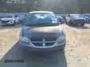 2005 Dodge Caravan SE z VIN 1D4GP25R05B192581, wystawiony jako IAAI lot #43484112 z przebiegiem 232 950 mil mil oraz . Historia ofert i sprzedaży dostępna na DreamBid. Obrazek 11.