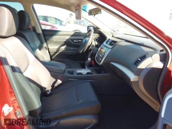 ✅ 2016 Nissan Altima SR • VIN: 1N4AL3AP2GC131101 • Lot: 43615317. Wystawiony na IAAI z przebiegiem 186 202 mil. Bezpłatny archiwum sprzedaży aukcyjnych z USA i szczegółowy raport historii pojazdu na DreamBid. Zdjęcie 5.