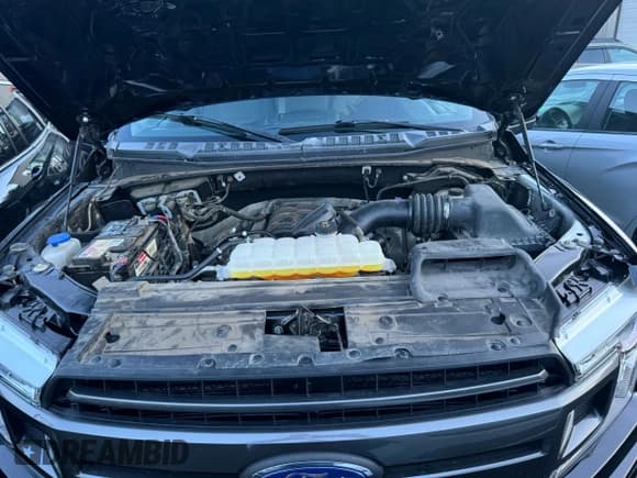 ✅ 2018 Ford F-150 XL • VIN: 1FTFW1E56JFA24045 • Lot: 70703275. Listed on Copart with 81,276 mi. Free auction sales archive from the USA and detailed vehicle history report at DreamBid. Image 7.