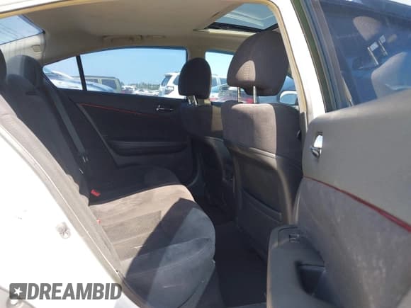 ✅ 2012 Nissan Maxima S • VIN: 1N4AA5AP9CC850910 • Lot: 42287722. Listed on IAAI with 224,468 mi. Free auction sales archive from the USA and detailed vehicle history report at DreamBid. Image 8.