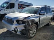 ✅ 2010 Toyota Highlander Limited • VIN: JTEJW3EH2A2037779 • Lot: 48600895. Listed on Copart with 220,485 mi. Free auction sales archive from the USA and detailed vehicle history report at DreamBid. Image 1.