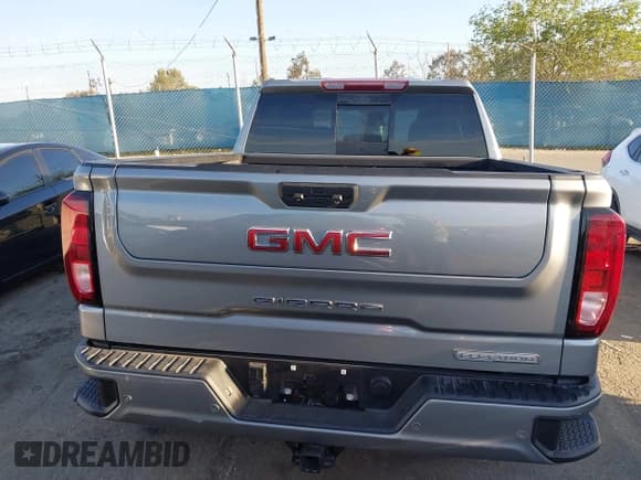 ✅ 2023 GMC Sierra 1500 Elevation • VIN: 3GTPHCED7PG317946 • Лот: 41878357. Опубликован ранее на IAAI с пробегом 15 494 миль. Бесплатный доступ к архиву аукционных продаж из США и подробный отчёт об истории автомобиля на DreamBid. Изображение 17.