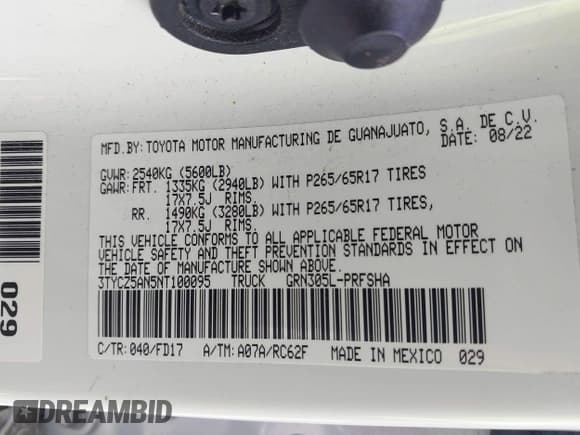 ✅ 2022 Toyota Tacoma SR • VIN: 3TYCZ5AN5NT100095 • Lot: 42647998. Wystawiony na IAAI z przebiegiem 60 384 mil. Bezpłatny archiwum sprzedaży aukcyjnych z USA i szczegółowy raport historii pojazdu na DreamBid. Zdjęcie 9.