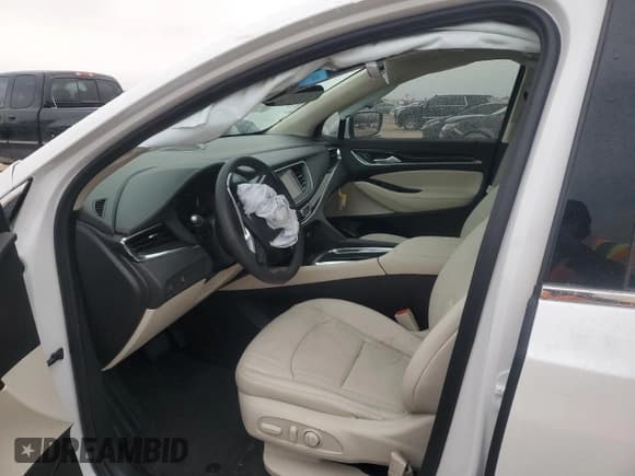 ✅ 2024 Buick Enclave Essence • VIN: 5GAERBKW3RJ108078 • Lot: 71628865. Wystawiony na Copart z przebiegiem 2 003 mil. Bezpłatny archiwum sprzedaży aukcyjnych z USA i szczegółowy raport historii pojazdu na DreamBid. Zdjęcie 7.