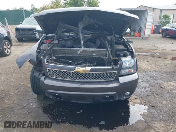 ✅ 2011 Chevrolet Suburban LTZ • VIN: 1GNSKKE38BR169495 • Lot: 43372468. Listed on IAAI with 119,937 mi. Free auction sales archive from the USA and detailed vehicle history report at DreamBid. Image 12.