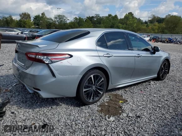 ✅ 2018 Toyota Camry XSE • VIN: 4T1B61HK4JU124538 • Lot: 81746155. Wystawiony na Copart z przebiegiem 110 418 mil. Bezpłatny archiwum sprzedaży aukcyjnych z USA i szczegółowy raport historii pojazdu na DreamBid. Zdjęcie 3.