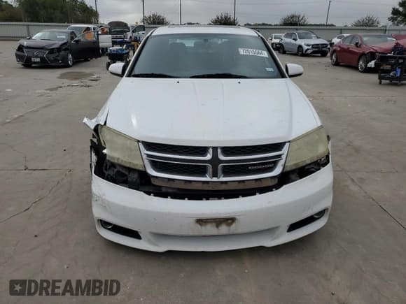 ✅ 2011 Dodge Avenger Heat • VIN: 1B3BD1FGXBN574894 • Lot: 72015564. Wystawiony na Copart z przebiegiem 146 299 mil. Bezpłatny archiwum sprzedaży aukcyjnych z USA i szczegółowy raport historii pojazdu na DreamBid. Zdjęcie 5.