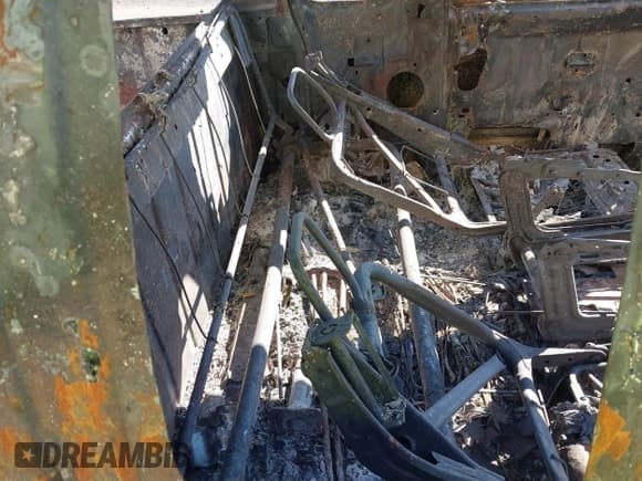 ✅ 2001 Dodge 2500 • VIN: 3B7KF23761G195420 • Lot: 43177900. Wystawiony na IAAI z przebiegiem Nie podano. Bezpłatny archiwum sprzedaży aukcyjnych z USA i szczegółowy raport historii pojazdu na DreamBid. Zdjęcie 8.