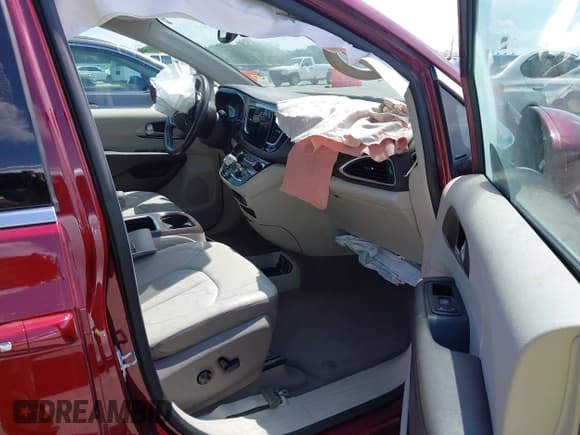 ✅ 2017 Chrysler Pacifica Touring L Plus • VIN: 2C4RC1EG8HR653428 • Lot: 42723826. Listed on IAAI with 73,044 mi. Free auction sales archive from the USA and detailed vehicle history report at DreamBid. Image 5.