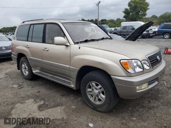 ✅ 2000 Lexus LX 470 • VIN: JT6HT00W2Y0080855 • Lot: 72455064. Wystawiony na Copart z przebiegiem 318 772 mil. Bezpłatny archiwum sprzedaży aukcyjnych z USA i szczegółowy raport historii pojazdu na DreamBid. Zdjęcie 4.