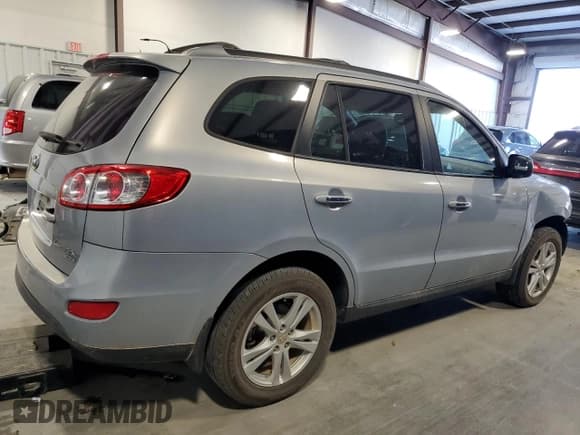 ✅ 2010 Hyundai Santa Fe Limited • VIN: 5NMSK4AG7AH367680 • Lot: 82859194. Listed on Copart with 138,676 mi. Free auction sales archive from the USA and detailed vehicle history report at DreamBid. Image 3.