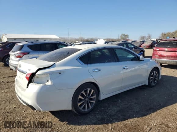 ✅ 2017 Nissan Altima S • VIN: 1N4AL3AP1HC158680 • Lot: 92027835. Wystawiony na Copart z przebiegiem 99 546 mil. Bezpłatny archiwum sprzedaży aukcyjnych z USA i szczegółowy raport historii pojazdu na DreamBid. Zdjęcie 3.