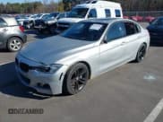 ✅ 2012 BMW 3 Series 335i • VIN: WBA3A9G59CNP35581 • Lot: 43777952. Wystawiony na IAAI z przebiegiem 160 393 mil. Bezpłatny archiwum sprzedaży aukcyjnych z USA i szczegółowy raport historii pojazdu na DreamBid. Zdjęcie 17.