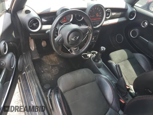 2013 MINI Hardtop John Cooper Works с VIN WMWSU9C53DT722265, выставлен на аукционе Copart как лот 59310535 с пробегом 129 589 миль миль и Списание • Salvage title. История ставок и продаж доступна на DreamBid. Изображение 8.