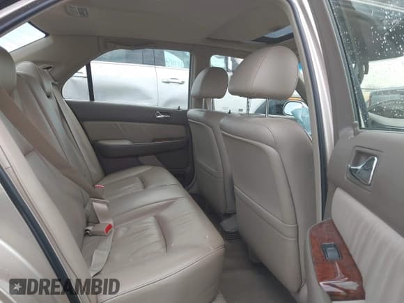 ✅ 2000 Acura RL • VIN: JH4KA9650YC007357 • Lot: 42050343. Wystawiony na IAAI z przebiegiem 219 087 mil. Bezpłatny archiwum sprzedaży aukcyjnych z USA i szczegółowy raport historii pojazdu na DreamBid. Zdjęcie 8.