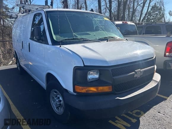 ✅ 2017 Chevrolet Express Cargo • VIN: 1GCWGAFF5H1284562 • Lot: 42025450. Listed on IAAI with 211,575 mi. Free auction sales archive from the USA and detailed vehicle history report at DreamBid. Image 1.