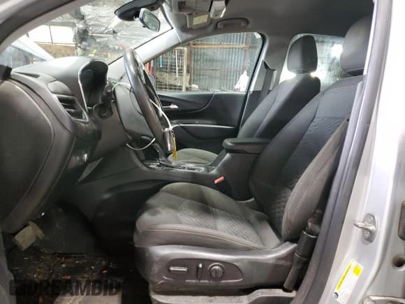 ✅ 2021 Chevrolet Equinox LT • VIN: 2GNAXUEV8M6119639 • Лот: 89474605. Опубликован ранее на Copart с пробегом 99 138 миль. Бесплатный доступ к архиву аукционных продаж из США и подробный отчёт об истории автомобиля на DreamBid. Изображение 7.