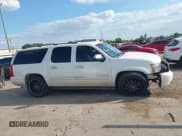 ✅ 2014 Chevrolet Suburban LTZ • VIN: 1GNSCKE00ER139978 • Лот: 43322931. Опубликован ранее на IAAI с пробегом 257 754 миль. Бесплатный доступ к архиву аукционных продаж из США и подробный отчёт об истории автомобиля на DreamBid. Изображение 12.