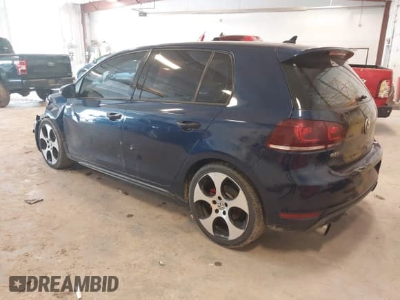✅ 2011 Volkswagen Golf GTI w/Sunroof & Navi PZEV • VIN: WVWHD7AJ1BW254131 • Лот: 42471752. Опубликован ранее на IAAI с пробегом 118 262 миль. Бесплатный доступ к архиву аукционных продаж из США и подробный отчёт об истории автомобиля на DreamBid. Изображение 3.