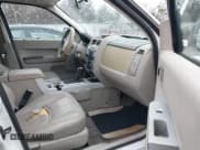 ✅ 2008 Mercury Mariner • VIN: 4M2CU81168KJ42757 • Lot: 41257720. Listed on IAAI with Not provided. Free auction sales archive from the USA and detailed vehicle history report at DreamBid. Image 5.