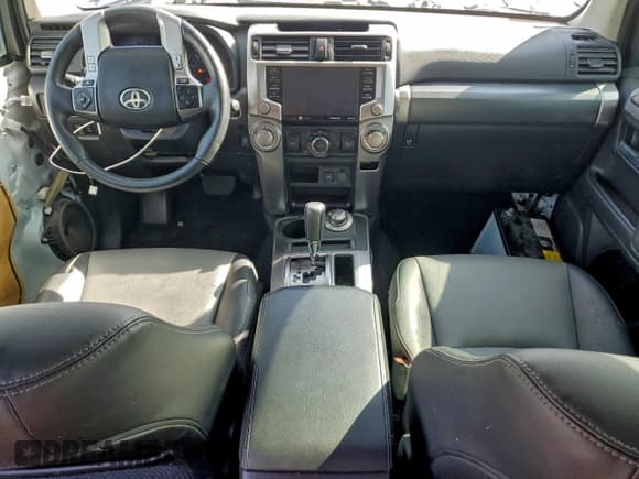 ✅ 2023 Toyota 4Runner SR5 Premium • VIN: JTENU5JR9P6133301 • Lot: 96262115. Wystawiony na Copart z przebiegiem 14 776 mil. Bezpłatny archiwum sprzedaży aukcyjnych z USA i szczegółowy raport historii pojazdu na DreamBid. Zdjęcie 8.