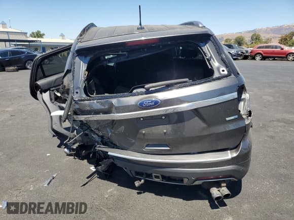 ✅ 2019 Ford Explorer Platinum • VIN: 1FM5K8HT7KGA73398 • Lot: 68919535. Wystawiony na Copart z przebiegiem 61 573 mil. Bezpłatny archiwum sprzedaży aukcyjnych z USA i szczegółowy raport historii pojazdu na DreamBid. Zdjęcie 6.