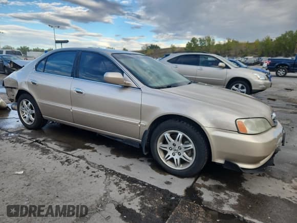✅ 2001 Acura TL • VIN: 19UUA56681A021067 • Lot: 85862575. Listed on Copart with 167,367 mi. Free auction sales archive from the USA and detailed vehicle history report at DreamBid. Image 4.