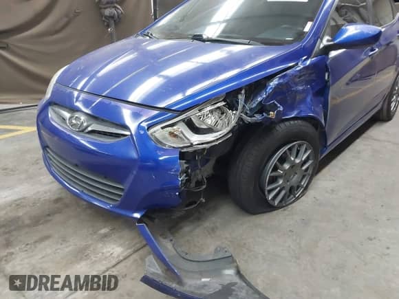 2014 Hyundai Accent GLS с VIN KMHCT4AE6EU727970, выставлен на аукционе IAAI как лот 43413007 с пробегом 121 895 миль миль и . История ставок и продаж доступна на DreamBid. Изображение 6.