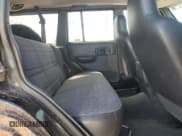 ✅ 2000 Jeep Cherokee • VIN: 1J4FF48S6YL166145 • Lot: 85129215. Wystawiony na Copart z przebiegiem 186 626 mil. Bezpłatny archiwum sprzedaży aukcyjnych z USA i szczegółowy raport historii pojazdu na DreamBid. Zdjęcie 10.