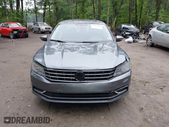 ✅ 2018 Volkswagen Passat SE • VIN: 1VWBA7A30JC027199 • Lot: 42266836. Listed on IAAI with 94,428 mi. Free auction sales archive from the USA and detailed vehicle history report at DreamBid. Image 12.