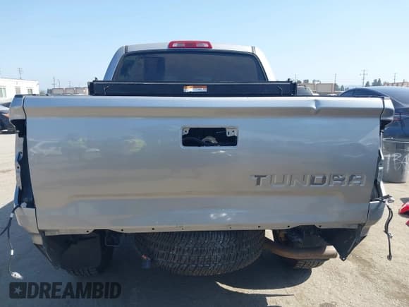 ✅ 2019 Toyota Tundra SR5 • VIN: 5TFDY5F16KX802781 • Lot: 42560986. Listed on IAAI with 59,268 mi. Free auction sales archive from the USA and detailed vehicle history report at DreamBid. Image 17.