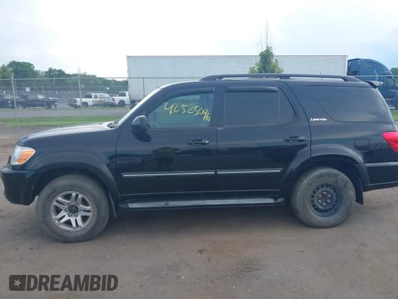 ✅ 2006 Toyota Sequoia Limited • VIN: 5TDBT48A76S267856 • Lot: 42525096. Listed on IAAI with 142,396 mi. Free auction sales archive from the USA and detailed vehicle history report at DreamBid. Image 14.