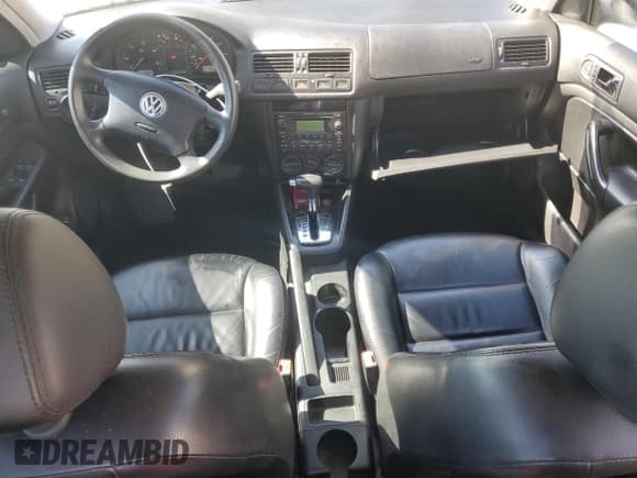 ✅ 2003 Volkswagen Jetta GL • VIN: 3VWRP69M13M180258 • Лот: 48476965. Опубликован ранее на Copart с пробегом 215 716 миль. Бесплатный доступ к архиву аукционных продаж из США и подробный отчёт об истории автомобиля на DreamBid. Изображение 8.