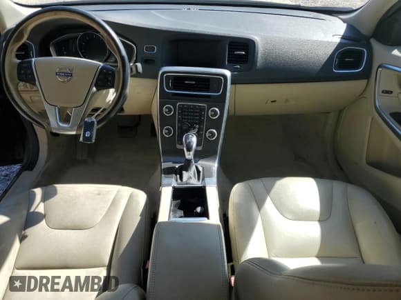 ✅ 2015 Volvo S60 T5 Drive-E Premier • VIN: YV126MFK2F1353652 • Lot: 85708235. Listed on Copart with 135,365 mi. Free auction sales archive from the USA and detailed vehicle history report at DreamBid. Image 8.