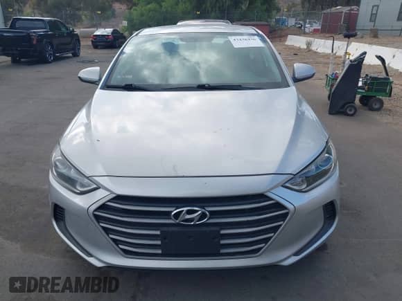 2018 Hyundai Elantra Value Edition z VIN KMHD84LFXJU493337, wystawiony jako IAAI lot #43436436 z przebiegiem 118 234 mil mil oraz . Historia ofert i sprzedaży dostępna na DreamBid. Obrazek 12.