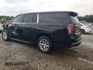 ✅ 2022 Chevrolet Suburban Premier • VIN: 1GNSCFKD0NR177371 • Lot: 65184644. Wystawiony na Copart z przebiegiem 48 882 mil. Bezpłatny archiwum sprzedaży aukcyjnych z USA i szczegółowy raport historii pojazdu na DreamBid. Zdjęcie 2.