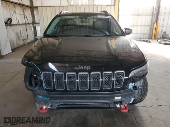 ✅ 2019 Jeep Cherokee Trailhawk Elite • VIN: 1C4PJMBN6KD177840 • Lot: 69418864. Listed on Copart with 72,310 mi. Free auction sales archive from the USA and detailed vehicle history report at DreamBid. Image 5.