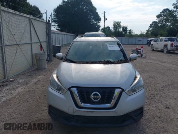 ✅ 2019 Nissan Kicks SV • VIN: 3N1CP5CU8KL492659 • Lot: 42985475. Listed on IAAI with 57,682 mi. Free auction sales archive from the USA and detailed vehicle history report at DreamBid. Image 6.