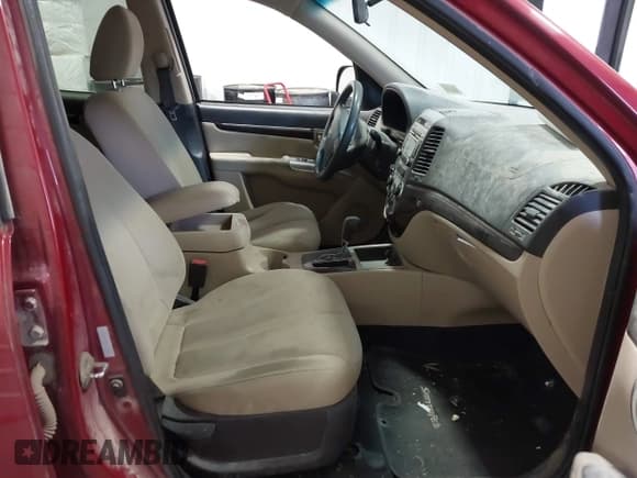 ✅ 2012 Hyundai Santa Fe GLS • VIN: 5XYZGDAG4CG135583 • Lot: 41305409. Listed on IAAI with 155,944 mi. Free auction sales archive from the USA and detailed vehicle history report at DreamBid. Image 5.