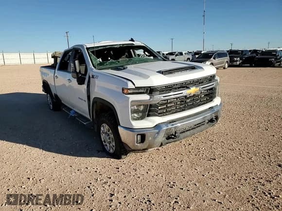 ✅ 2024 Chevrolet Silverado 2500HD LT • VIN: 1GC1YNEY5RF219605 • Лот: 90064945. Опубликован ранее на Copart с пробегом Не указан. Бесплатный доступ к архиву аукционных продаж из США и подробный отчёт об истории автомобиля на DreamBid. Изображение 13.