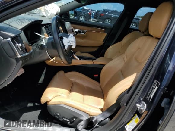 ✅ 2019 Volvo S90 Inscription • VIN: LVYA22ML5KP088626 • Лот: 62844723. Опубликован ранее на Copart с пробегом 40 001 миль. Бесплатный доступ к архиву аукционных продаж из США и подробный отчёт об истории автомобиля на DreamBid. Изображение 7.