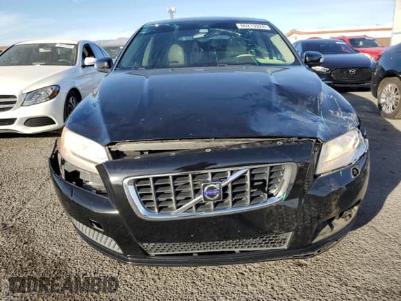 ✅ 2008 Volvo V70 • VIN: YV1BW982081040337 • Лот: 86213924. Опубликован ранее на Copart с пробегом 98 039 миль. Бесплатный доступ к архиву аукционных продаж из США и подробный отчёт об истории автомобиля на DreamBid. Изображение 5.