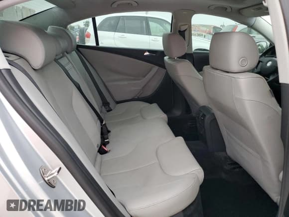 ✅ 2006 Volkswagen Passat 2.0T • VIN: WVWAK73CX6P168175 • Лот: 76001434. Опубликован ранее на Copart с пробегом 75 423 миль. Бесплатный доступ к архиву аукционных продаж из США и подробный отчёт об истории автомобиля на DreamBid. Изображение 10.